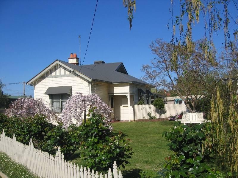 2 Goulburn Street, Seymour VIC 3660