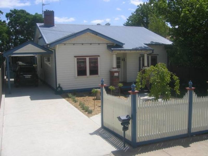 21 Park Street, Seymour VIC 3660
