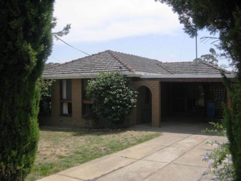 17 Webb Avenue, Seymour VIC 3660