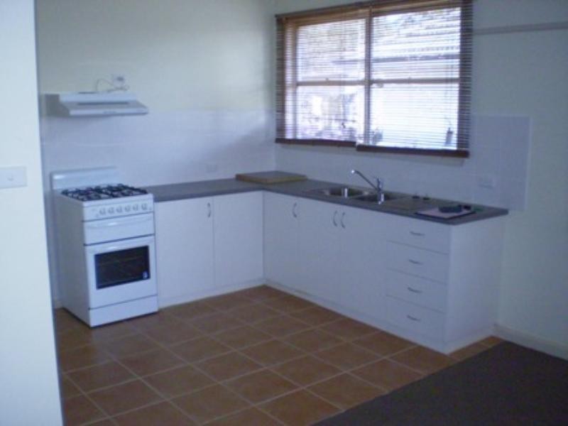 75 Chisholm Crescent, Seymour VIC 3660