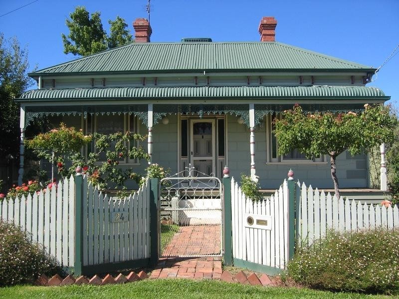 24 Progress Street, Seymour VIC 3660
