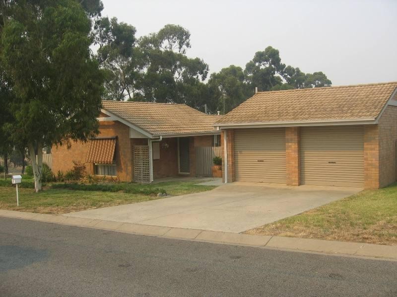 5 Foley Avenue, Seymour VIC 3660