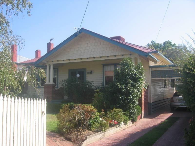 17 Park Street, Seymour VIC 3660