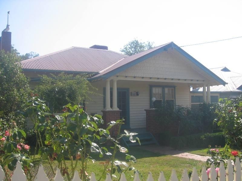 17 Park Street, Seymour VIC 3660