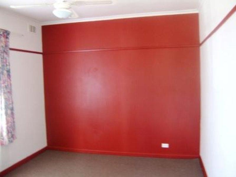 75 Chisholm Crescent, Seymour VIC 3660