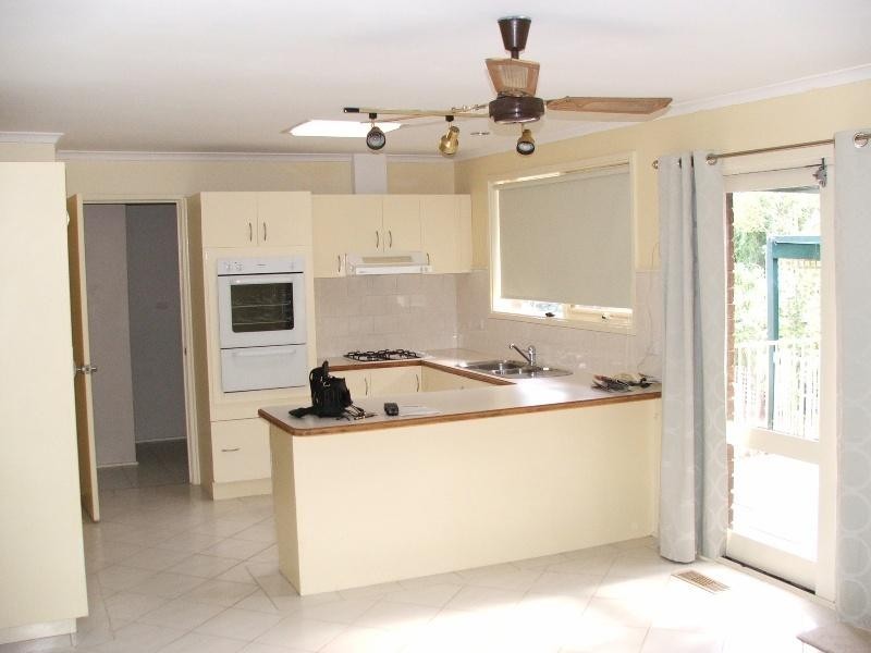 7 Mallet Crescent, Seymour VIC 3660