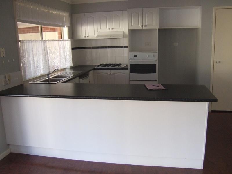 18 Marengo Road, Seymour VIC 3660