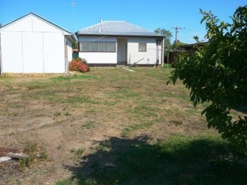8 Jubilee Street, Seymour VIC 3660