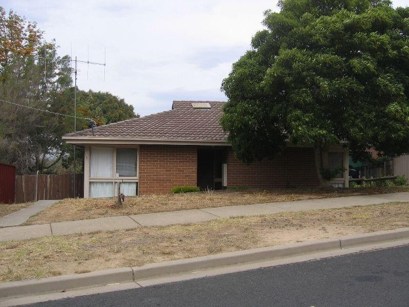 1 Clarey Avenue, Seymour VIC 3660