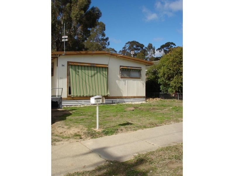 54 Martindale Crescent, Seymour VIC 3660