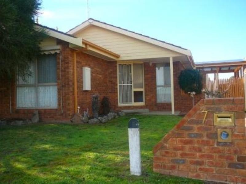 7 Hickey Court, Seymour VIC 3660