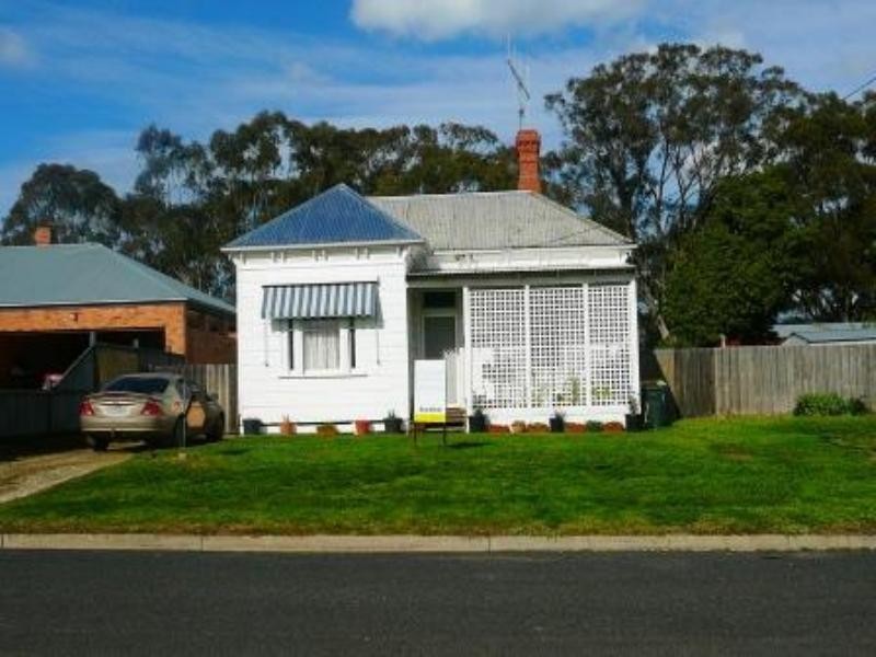 8 Grattan Street, Seymour VIC 3660