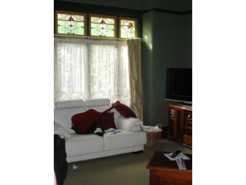 27 Emily Street, Seymour VIC 3660