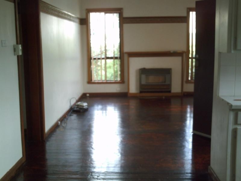 16 Heywood Crescent, Seymour VIC 3660