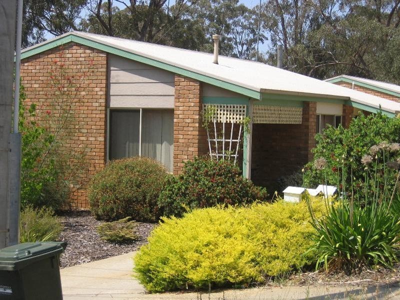 1/30 Clarey Avenue, Seymour VIC 3660