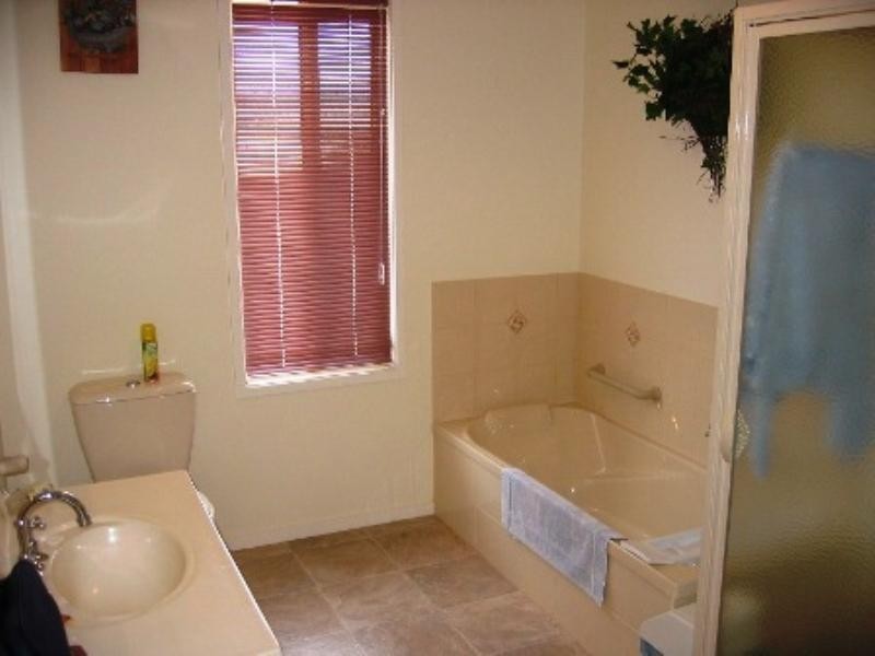 2 Park Street, Avenel VIC 3664