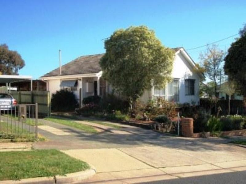5 Sinclair Crescent, Seymour VIC 3660