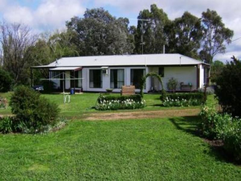 52 Morison Road, Seymour VIC 3660