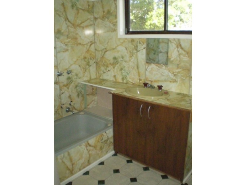 4 Don Court, Seymour VIC 3660