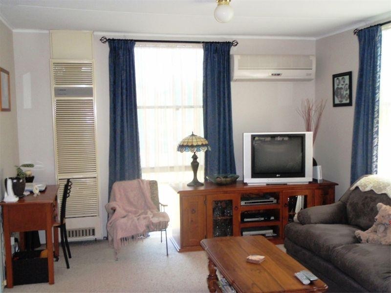 32 Martindale Crescent, Seymour VIC 3660