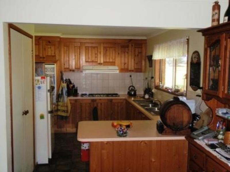 10 Allara Court, Seymour VIC 3660