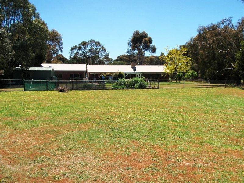 10 Allara Court, Seymour VIC 3660