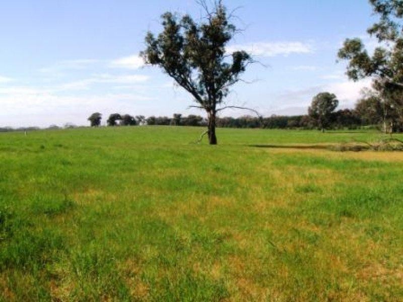 1-18 31-35 Golf Links Estate, Seymour VIC 3660