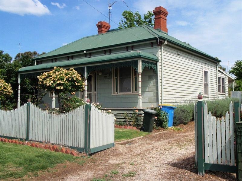 24 Progress Street, Seymour VIC 3660