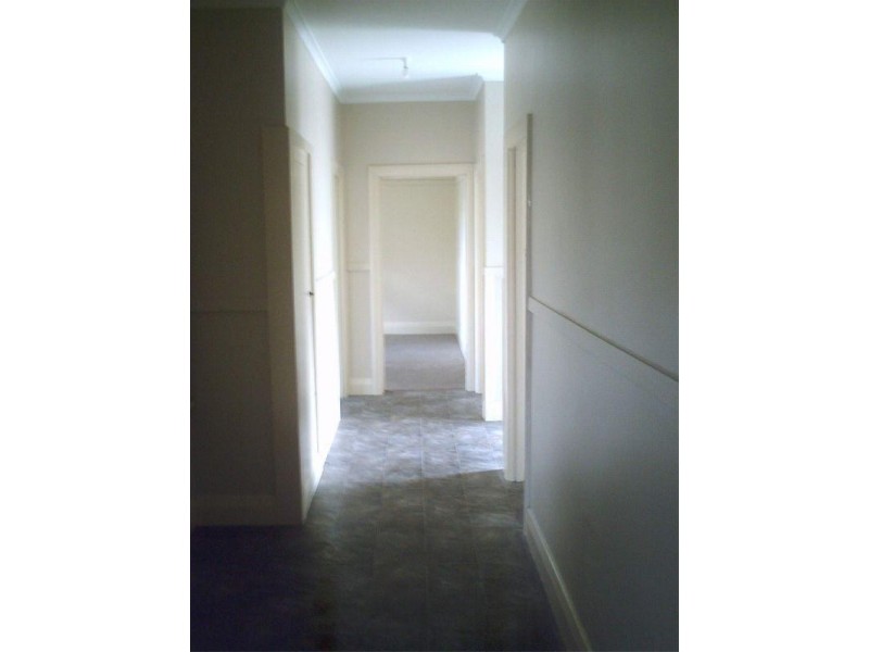 11 Dowling Avenue, Seymour VIC 3660