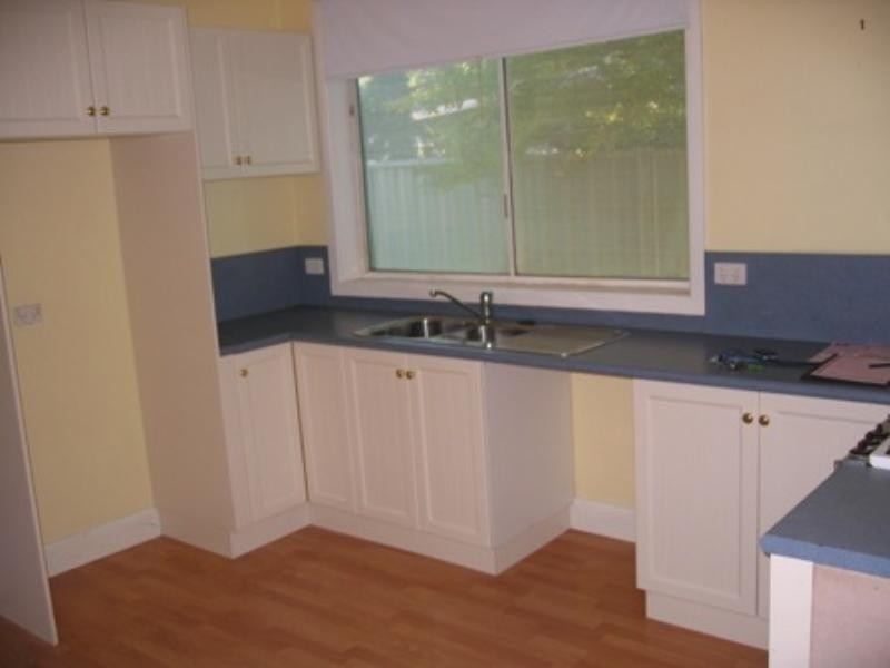 44 Oak Street, Seymour VIC 3660