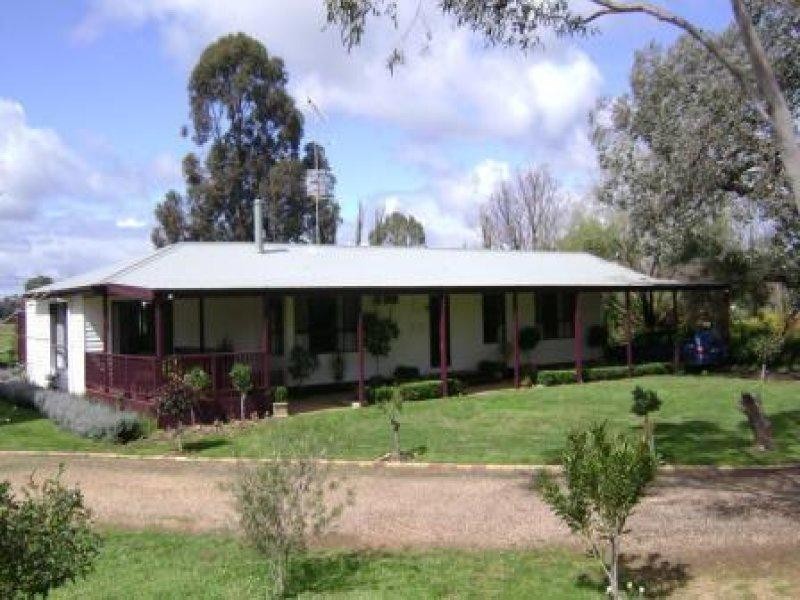 52 Morison Road, Seymour VIC 3660