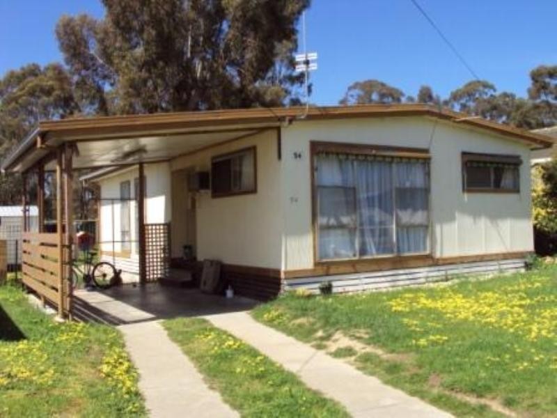 54 Martindale Crescent, Seymour VIC 3660