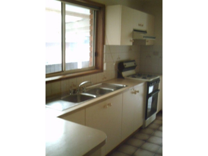 1 Priestley Crescent, Seymour VIC 3660