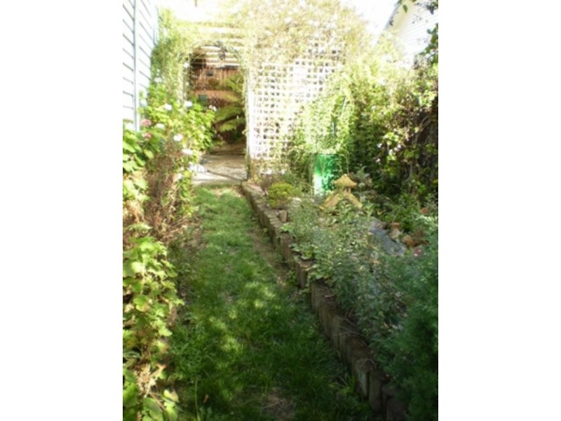 17 Tehan Street, Seymour VIC 3660