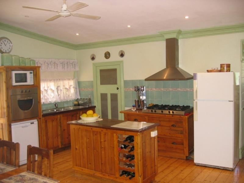 36 Anzac Avenue, Seymour VIC 3660