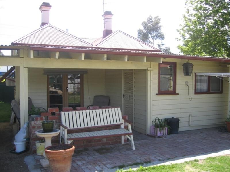 36 Anzac Avenue, Seymour VIC 3660