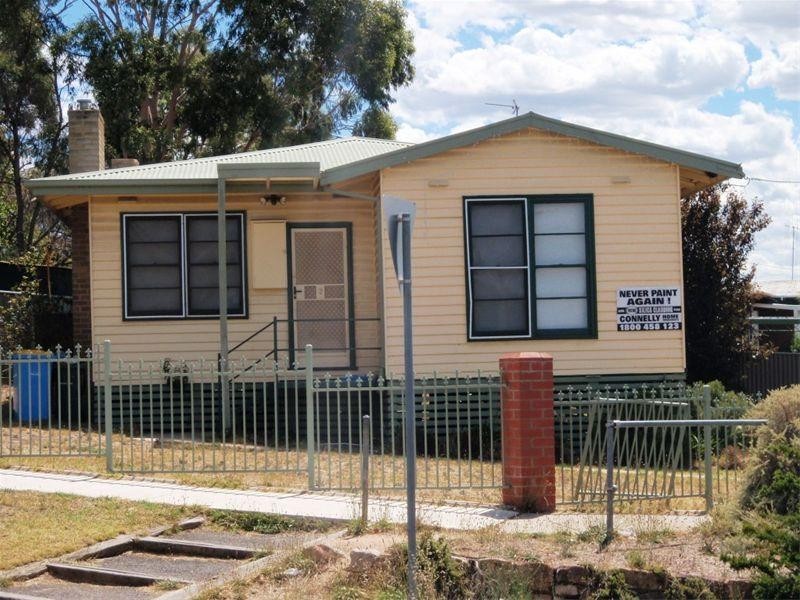 2 Chisholm Crescent, Seymour VIC 3660