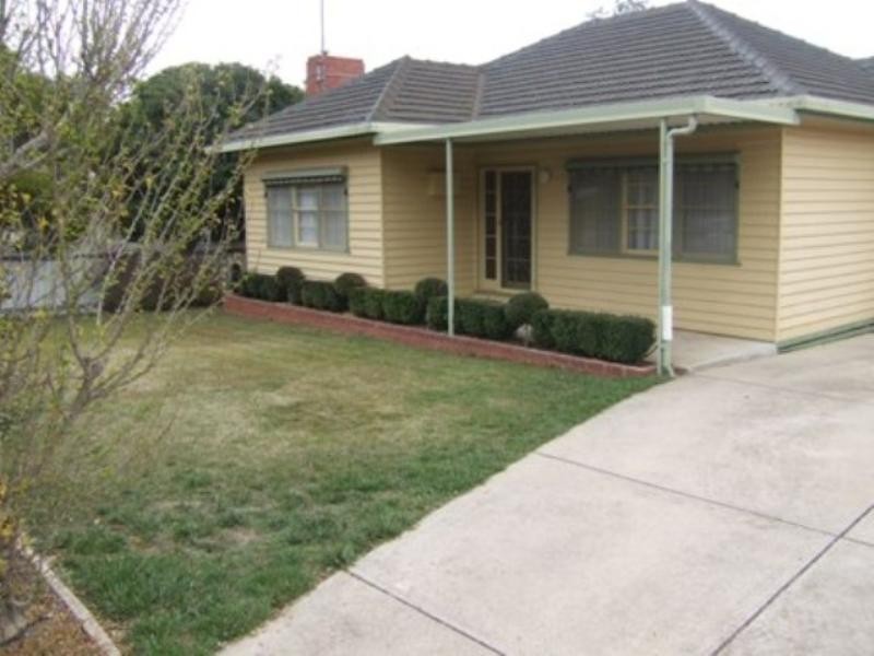 3 Grattan Street, Seymour VIC 3660