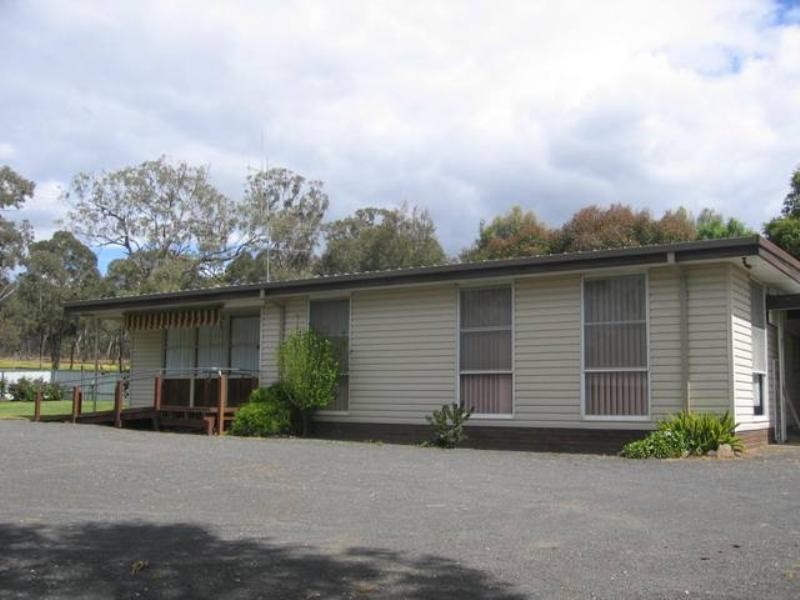 11 Kobyboyn Road, Seymour VIC 3660