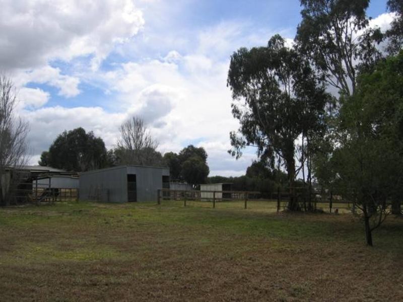 11 Kobyboyn Road, Seymour VIC 3660