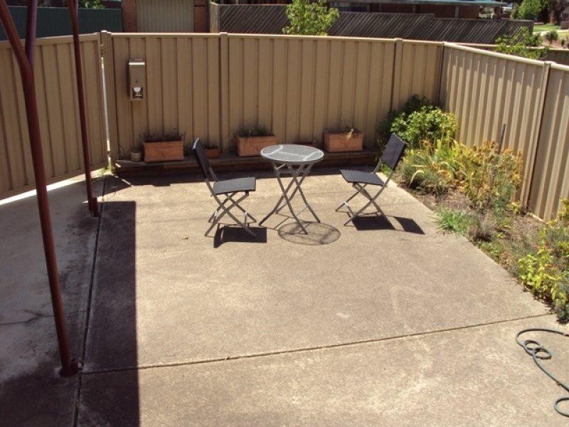 2/12 Guild Street, Seymour VIC 3660