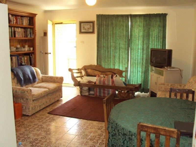 2/12 Guild Street, Seymour VIC 3660