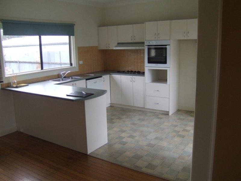 17 Watson Street, Seymour VIC 3660