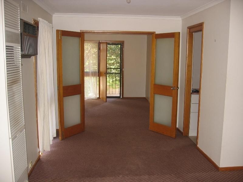 1 Clarey Avenue, Seymour VIC 3660