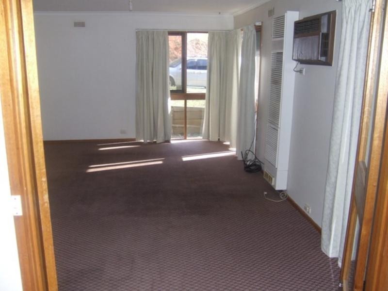 1 Clarey Avenue, Seymour VIC 3660