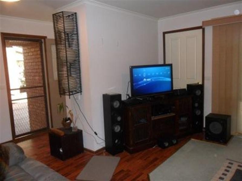 1/30 Clarey Avenue, Seymour VIC 3660