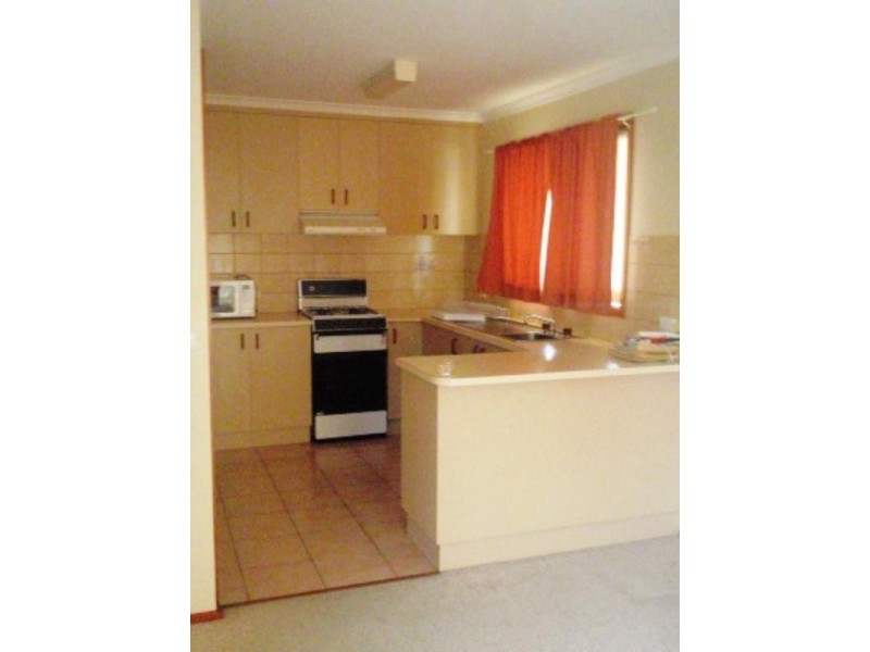 1/34 Oak Street, Seymour VIC 3660