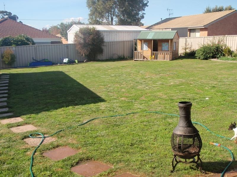 1 Doyle Crescent, Seymour VIC 3660