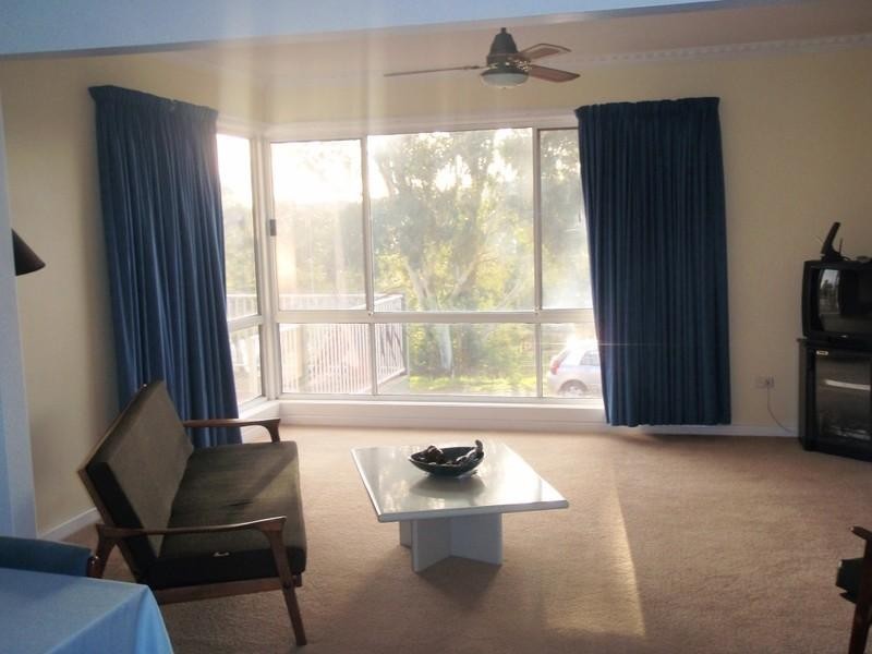 33 Gordon Crescent, Seymour VIC 3660