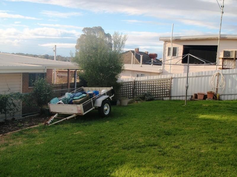 33 Gordon Crescent, Seymour VIC 3660